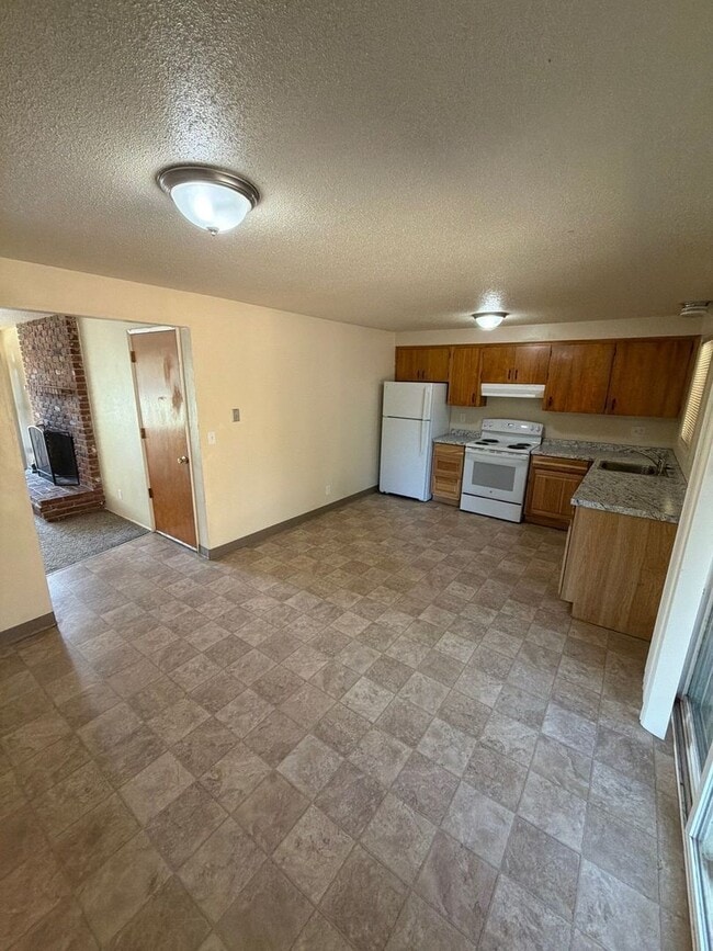Photo - 2610 Taylor St