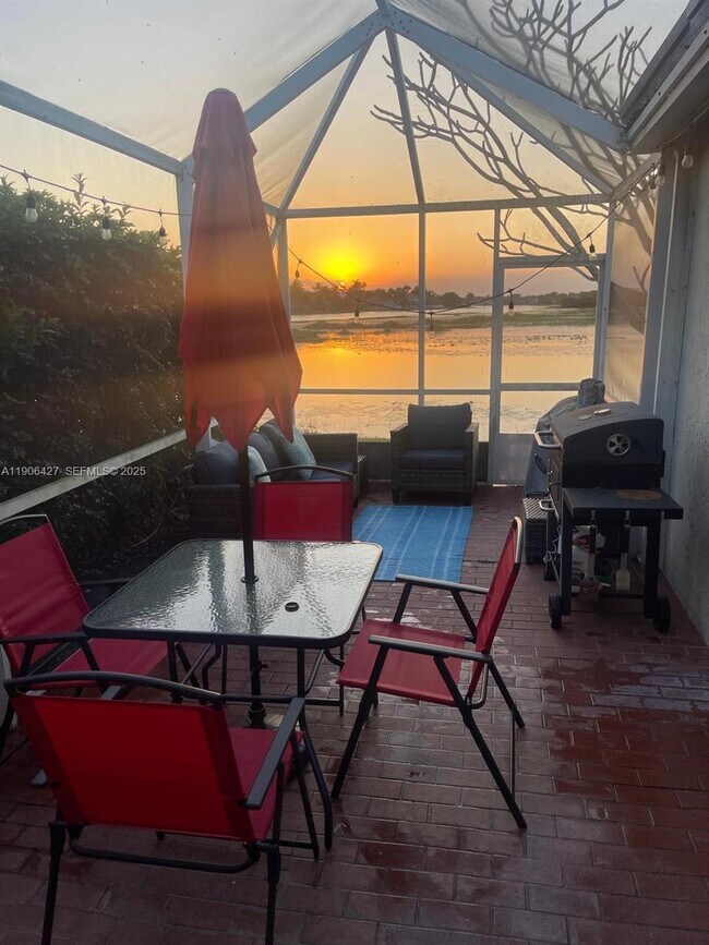 Photo - 1499 Presidio Dr