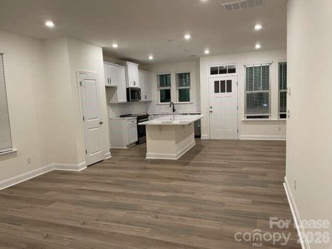 Photo - 1041 S Point Rd