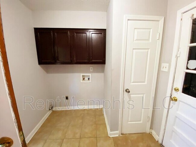 2874 Kings Lynn Cove