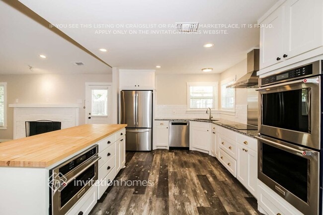 Photo - 8213 Mark Ln