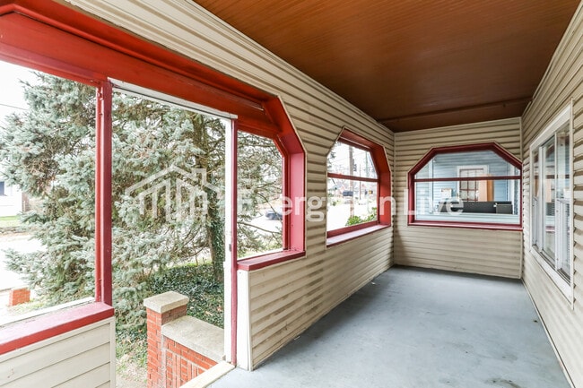 Photo - 2004 Dale Rd