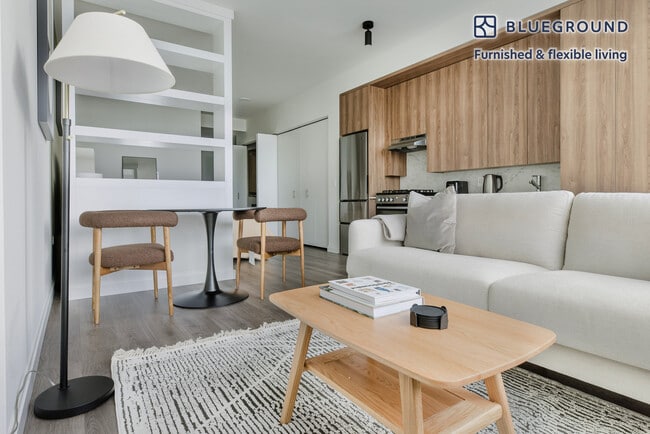 Photo - 1000 S Michigan Ave Unit FL12-ID1348