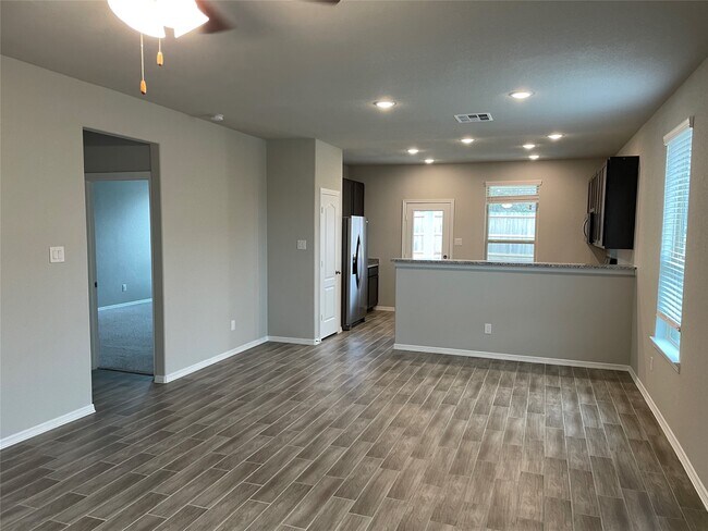 Photo - 822 Redinger Ridge Dr