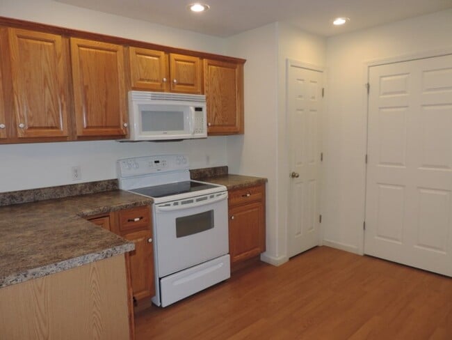 Photo - 19550 Lenox Ln