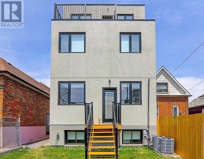 Photo - 115 Livingstone Ave