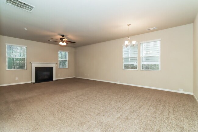 Photo - 618 Royal Crest Ct