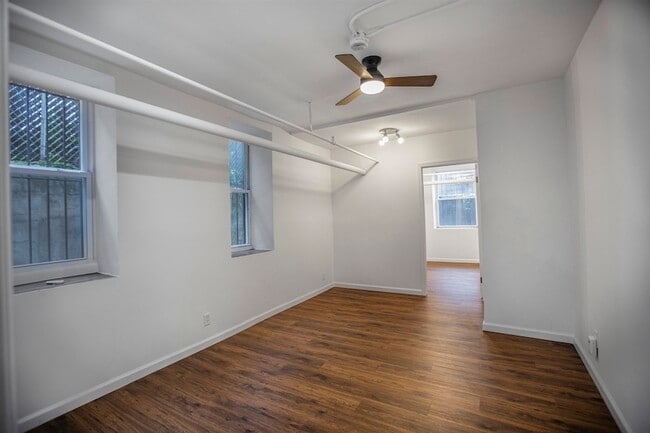 Photo - 7812 Hudson Ave