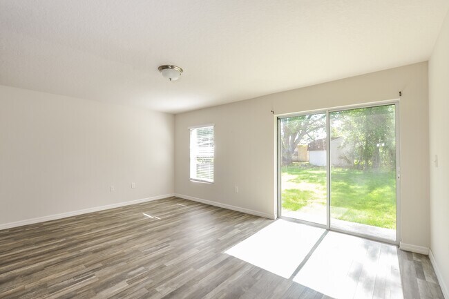 Photo - 15 Princess Luise Ln