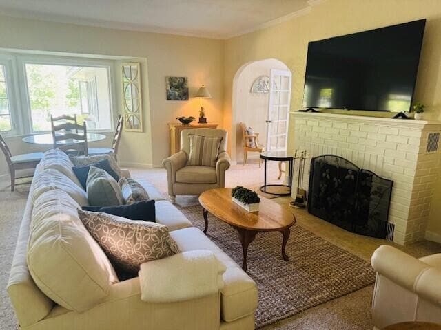 Photo - 326 Fontana Ln