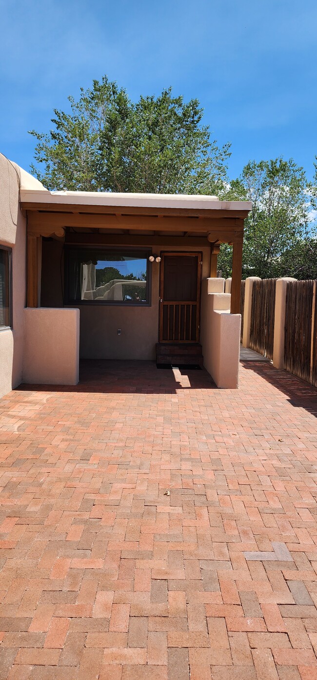 Photo - 507 Silva St