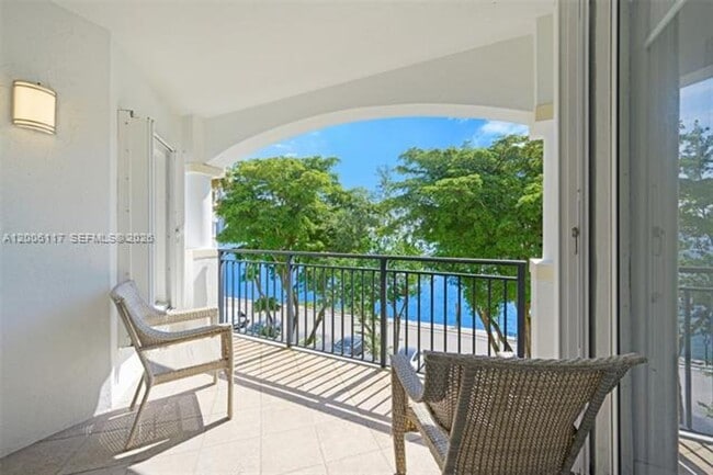 Photo - 3255 NE 184th St Unit 3255 NE 184th St # 12410