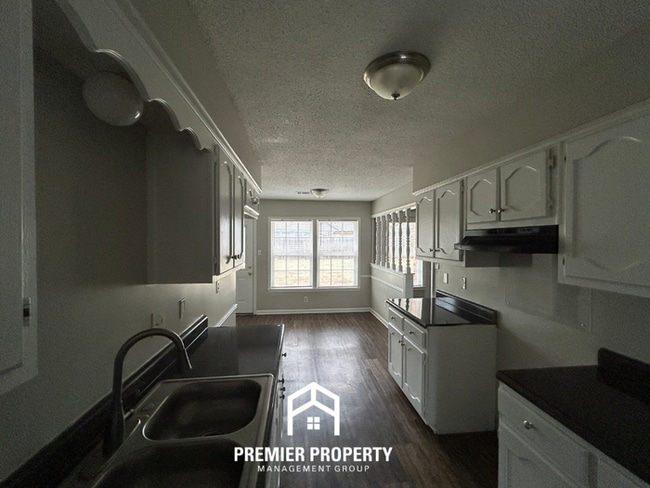 Photo - 4061 Keynon Dr