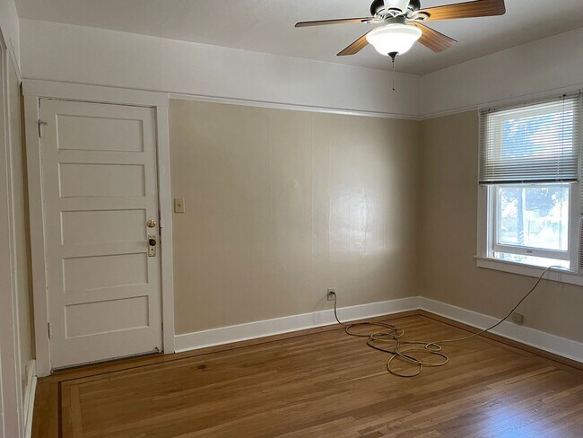 Photo - 20thST1401 Unit 3