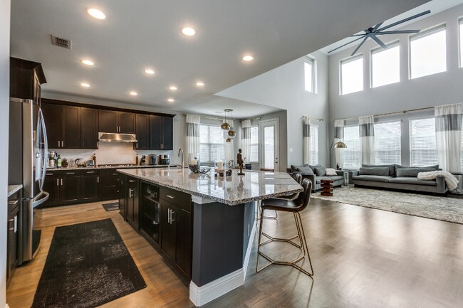 4194 Leighton Ln