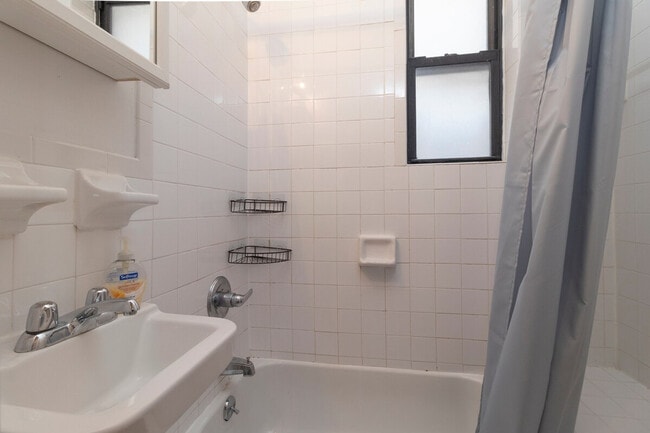 Photo - 320 E 93rd St Unidad SI ID1032045P