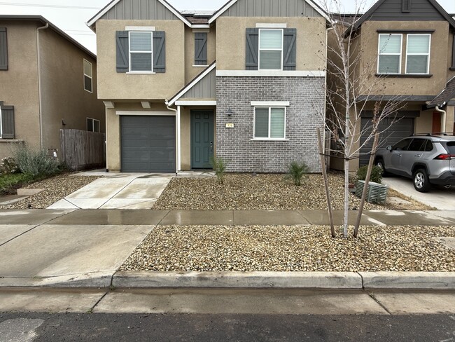 Building Photo - 329 Shafer Ave Unit Room 2