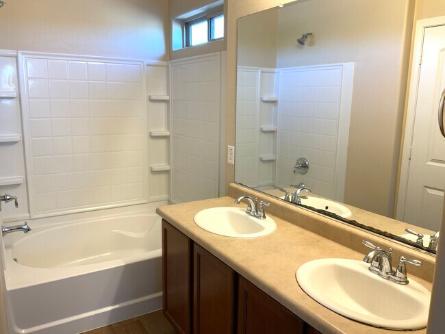 Photo - 2118 N 77th Ln