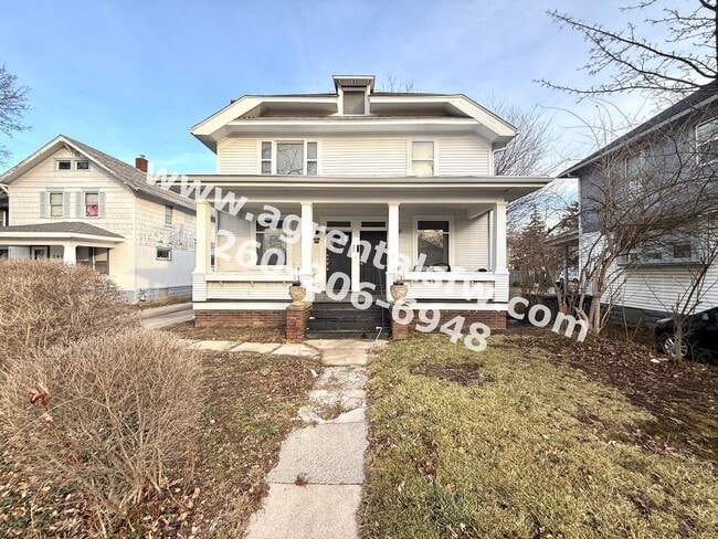 Building Photo - 2921 Broadway Unit #1