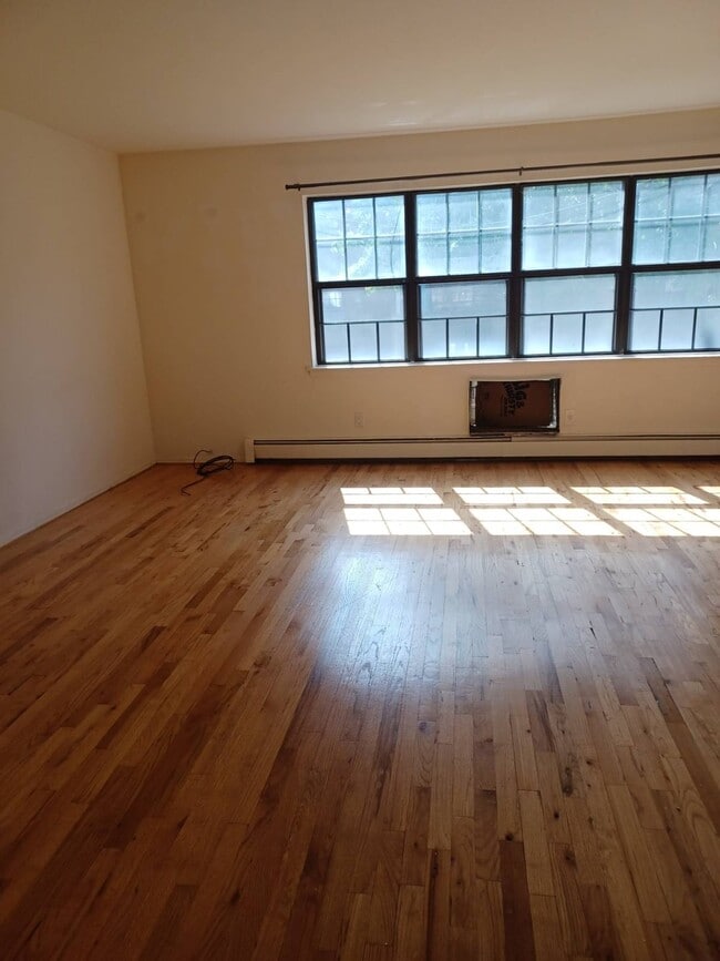 156-50-156-78 78th St