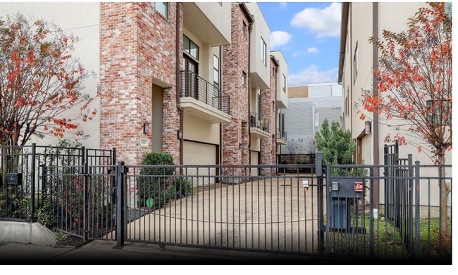 Photo - 802 W Drew St