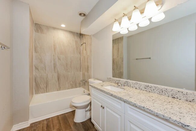 Photo - 1712 Lewis Trail