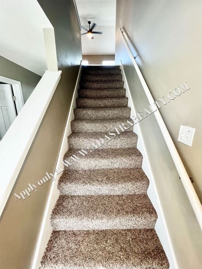Photo - Spacious Shawnee Townhome 3 Bed/3 Bath-Ava...