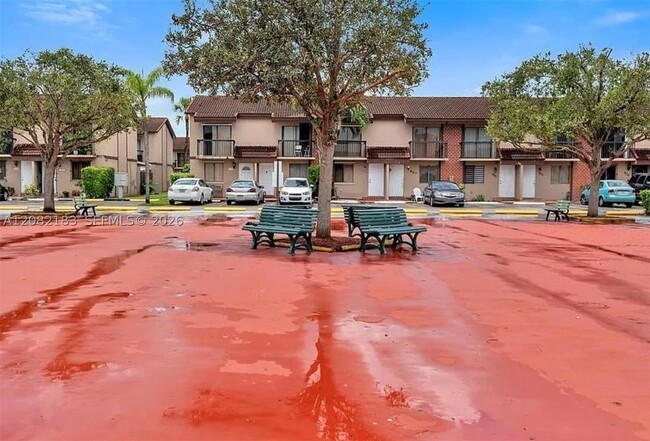1811 SW 107th Ave