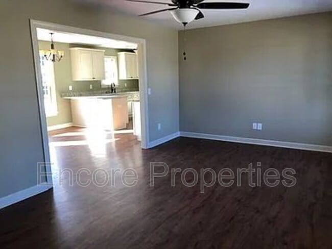 Photo - 21 Avalone Ct