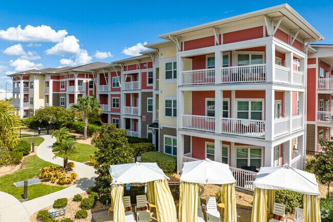 5110 S Manhattan Ave Tampa, FL 33611-3418 - M South