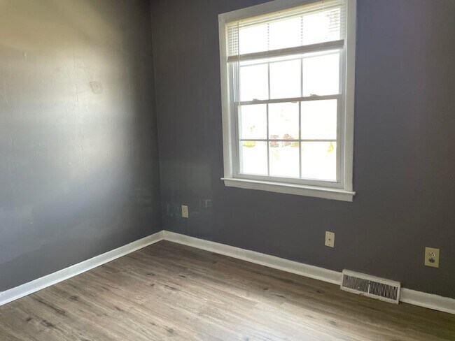 Photo - 2468 Woodhill Dr