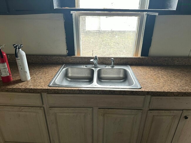 Photo - 2203 W Howett St