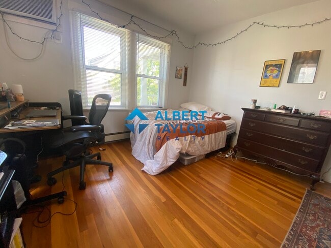 Photo - 94 Heath St Unit 1