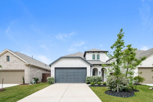 Building Photo - 16411 Little Pine Creek Dr