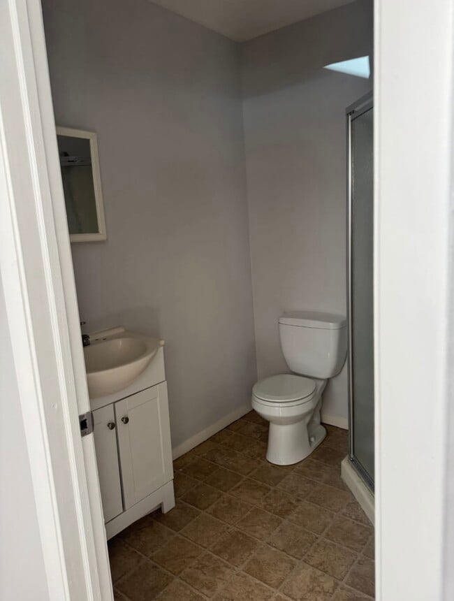 Photo - 131 Naugatuck Ave Apartamento Unidad B