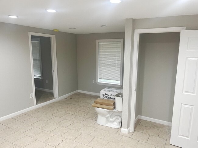 Photo - 125 Glenwood Ct Unit 202