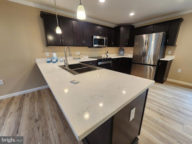 Photo - 175 N Madison St