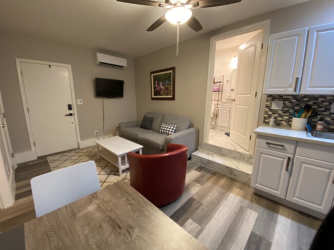 Photo - 5097 Oakbrook Cir Unidad B