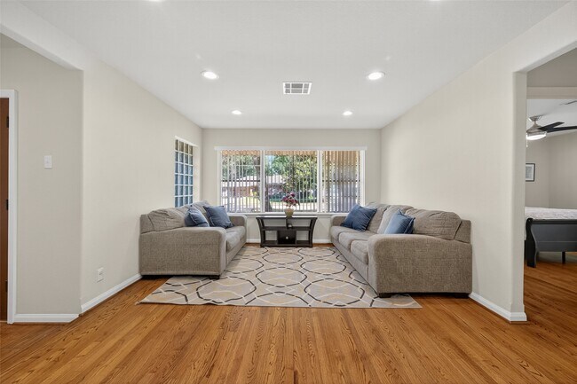 Photo - 4045 Osby Dr