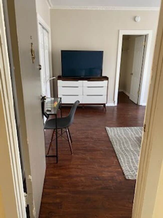 Jeffery Parkway Apartments
