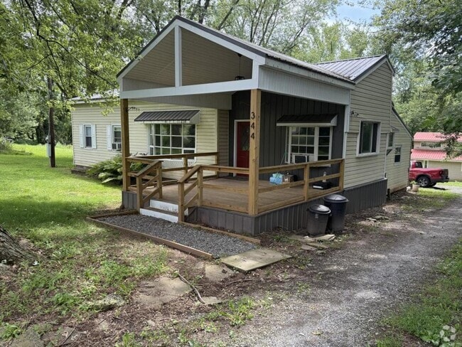 Building Photo - 344 W Juniata Pky Rental