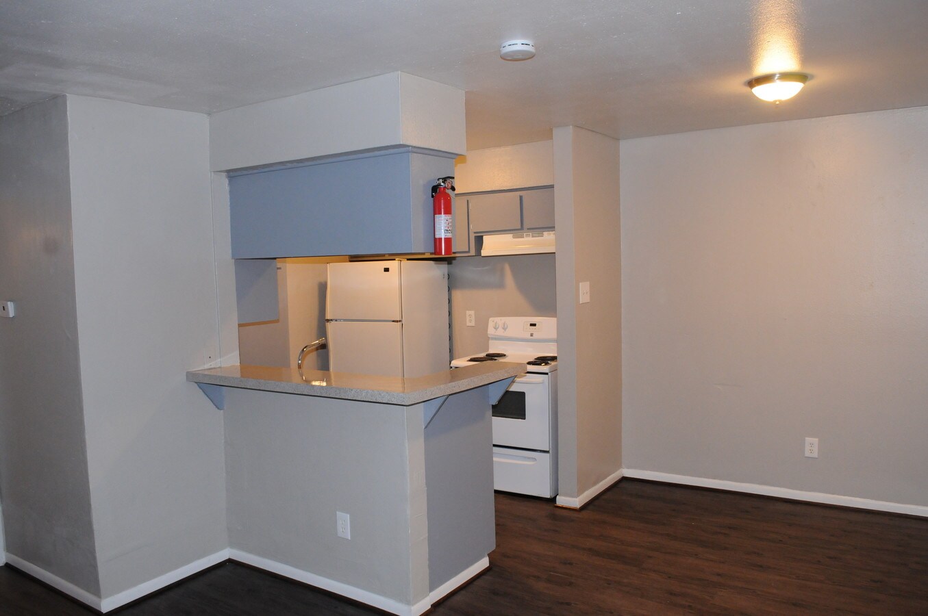 Weslow Manor Apartments - Weslow Manor Apartments
