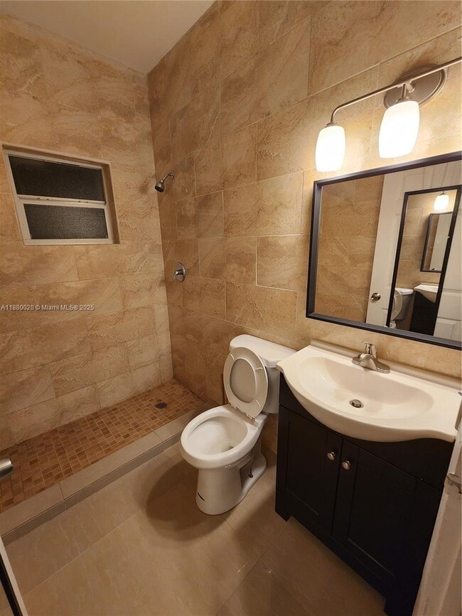 Photo - 701 Columbus Pkwy Unit A