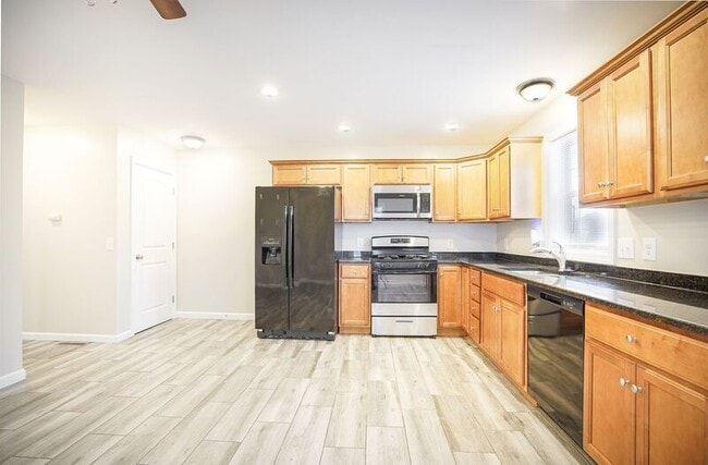 Photo - 160 Goodwin St House