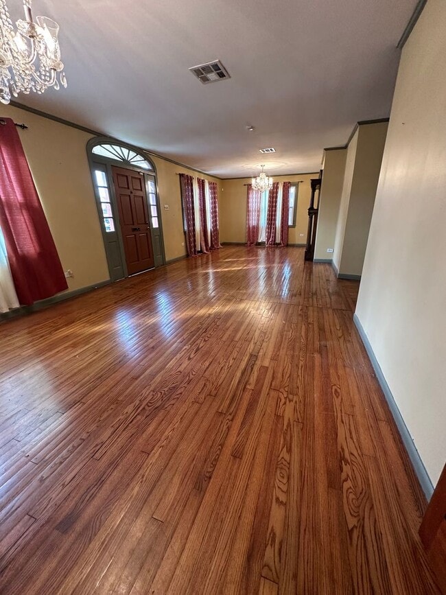 Photo - Luxurious and Spacious in Downtown Houma-4 bedroom 3.5 bath