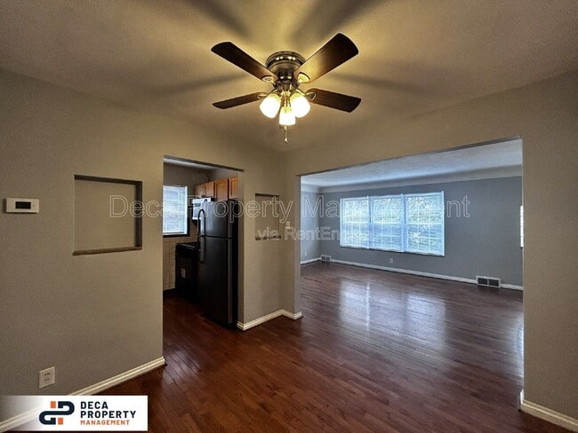 Photo - 3940 Wilmington Ave Unit 2F