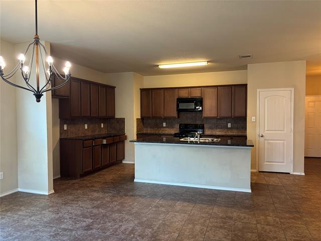 1122 Bellevue Dr