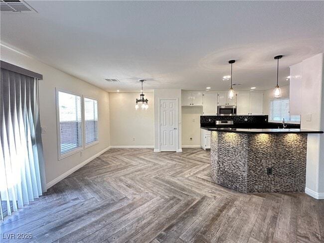 Photo - 6545 Cedar Waxwing St