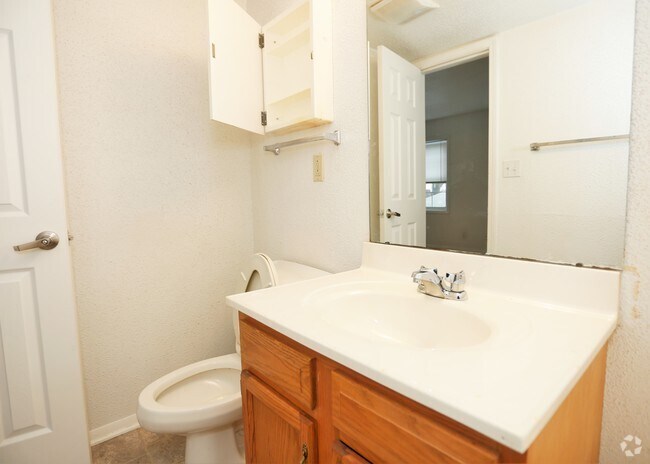 3 BR 2 BA - Park's Edge Apartments