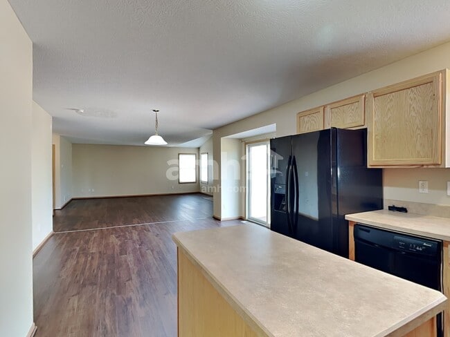 Photo - 2271 Landcrest Dr